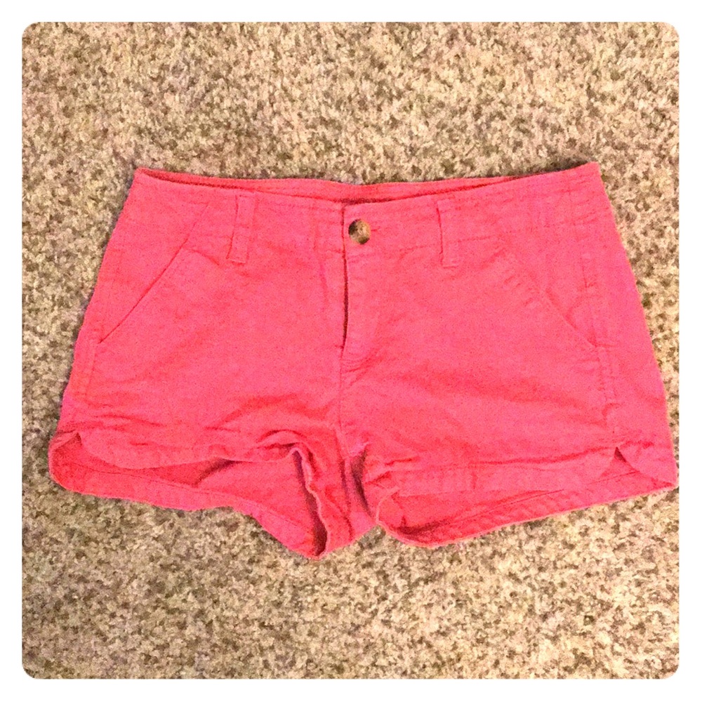 pink shorts
